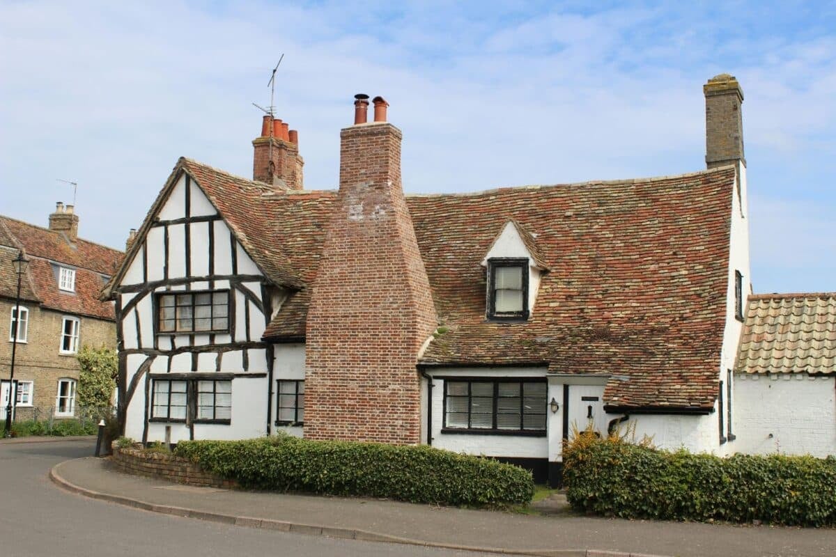 A black and white Tudor house