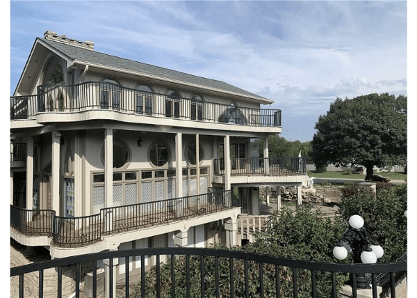 The Top 11 Creepy Real Estate Listings