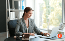 10 Real Estate Agent Bio Examples & How to Craft Your Own
