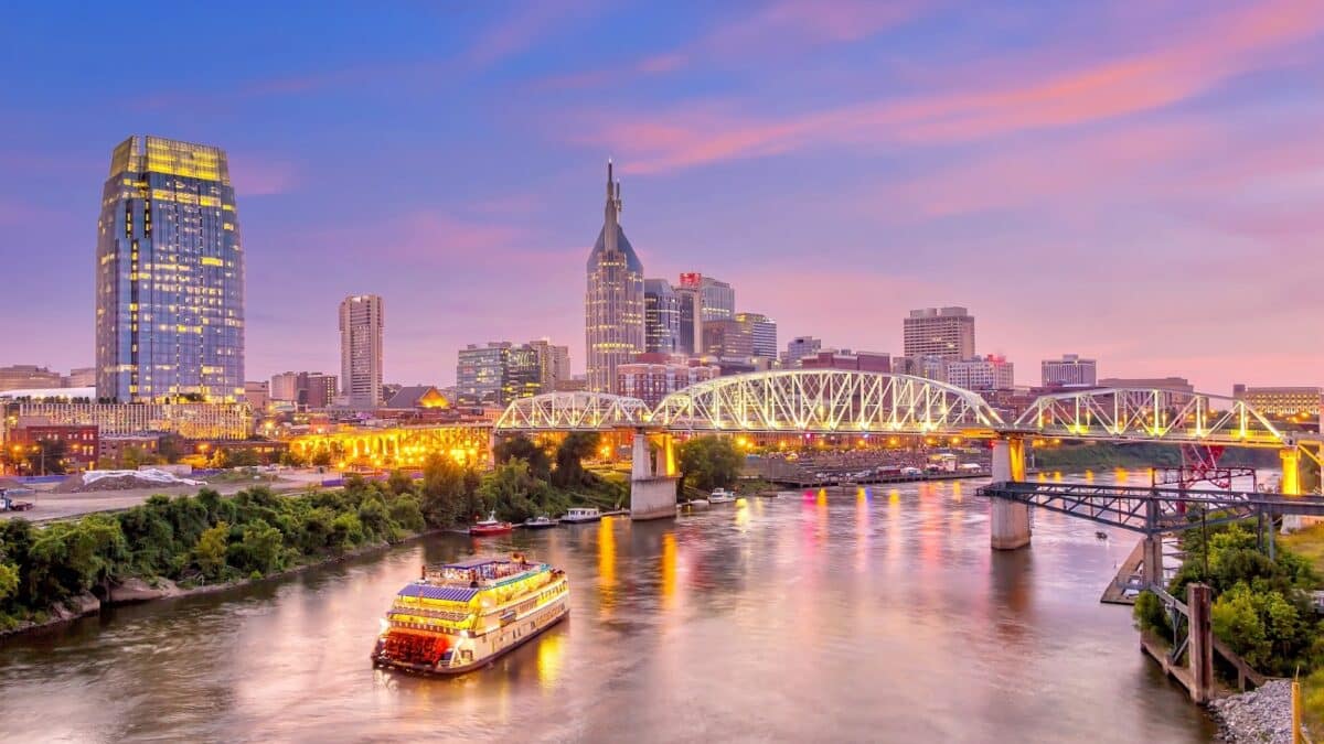 Nashville at twilight, one of our best cities for real estate agents