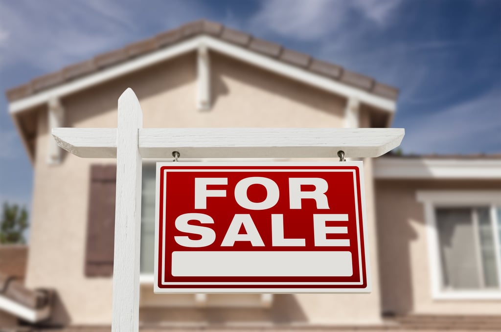 Existing-Home Sales Fall as Record Prices Clash With Lower Asking Prices